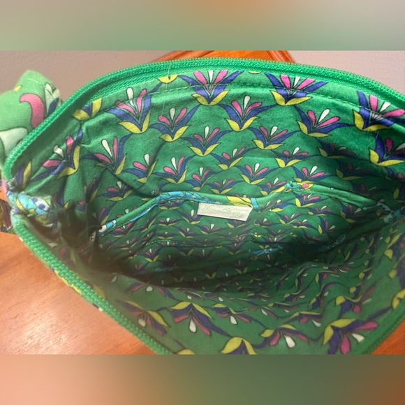 Vera Bradley Green Paisley Crossbody Bag - Picture 2 of 4